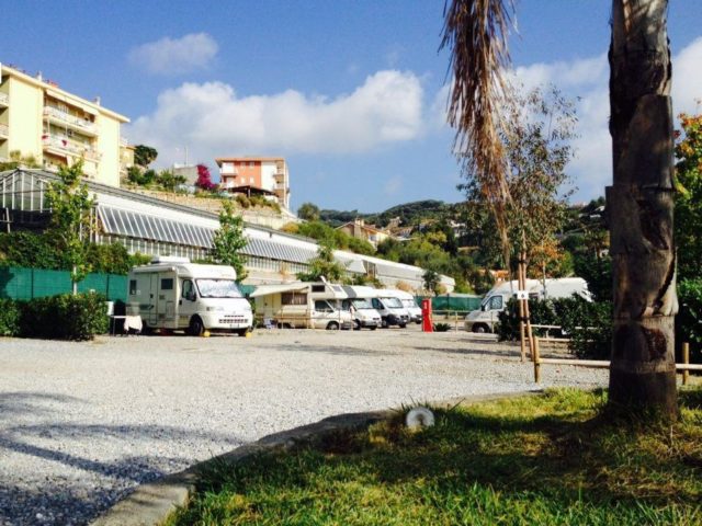 Camping Il Pozzo Di San Lorenzo Al Mare Im Giro Per Campeggi